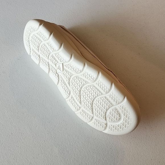 NIB SPERRY Captain Moccasin in SEA Ivory Canvas Slip Ons, Size 8.5 - Picture 3 of 6